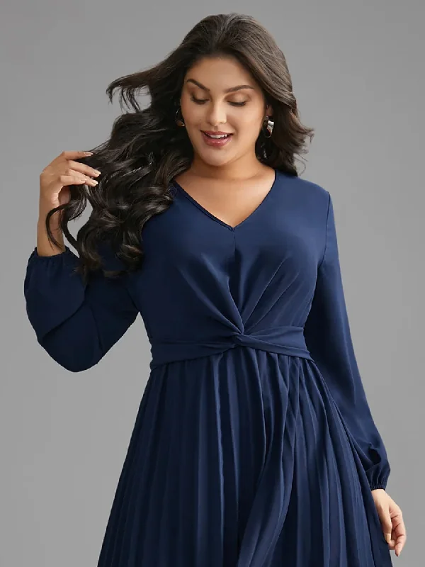 casual day dressV Neck Twist Front Pleated Dress