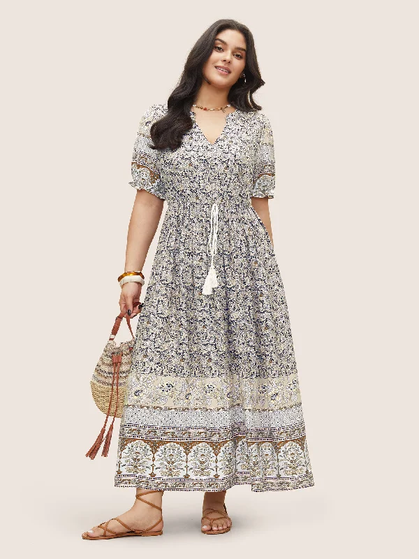 classic fit-and-flare dressBoho Print Notched Ties Tassel Trim Dress