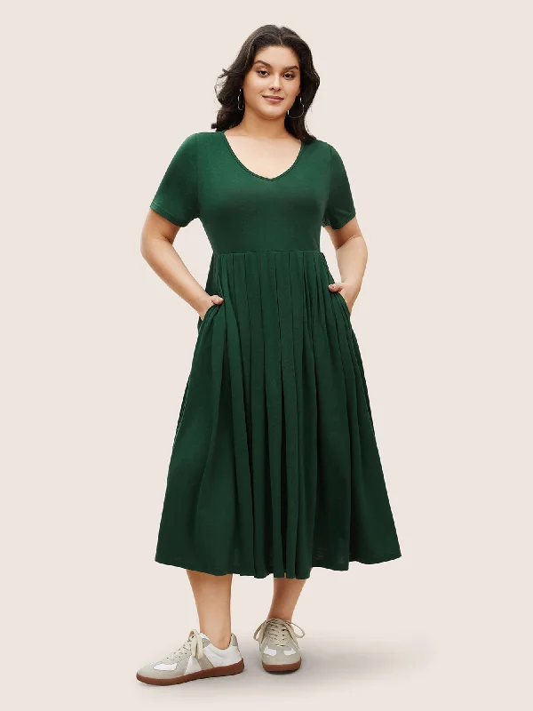 chic dressSupersoft Essentials Plain Pleated Dress