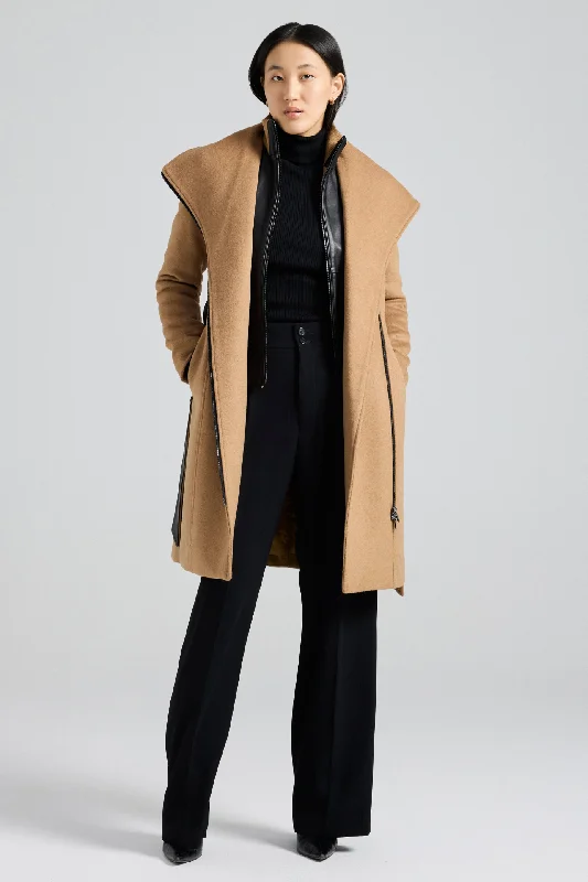 chic padded coatAERYN